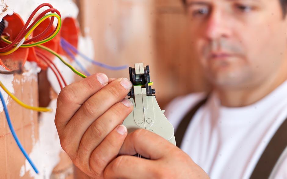 technicien électricien Étampes